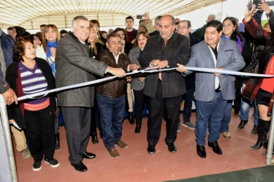 Manzur inauguró un predio deportivo de un gremio de la sanidad