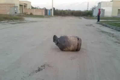 Video: el momento de las explosiones en el depósito de gas