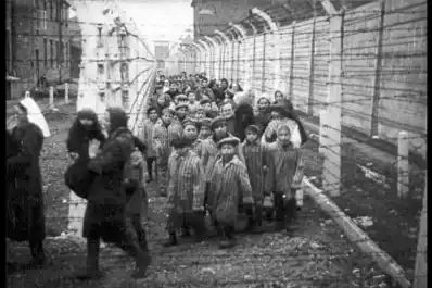 “Los nazis nos iban embruteciendo de a poco”