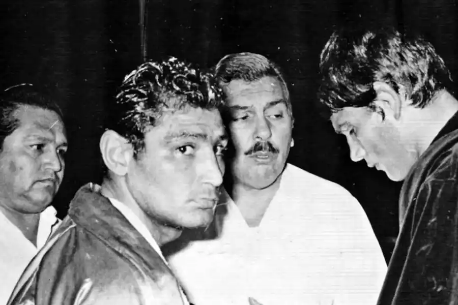 TITANES EN EL RING. Emilio Ale Alí y Carlos Monzón se enfrentaron dos veces en Villa Luján. “El Turco” empató el primero y perdió la revancha. 