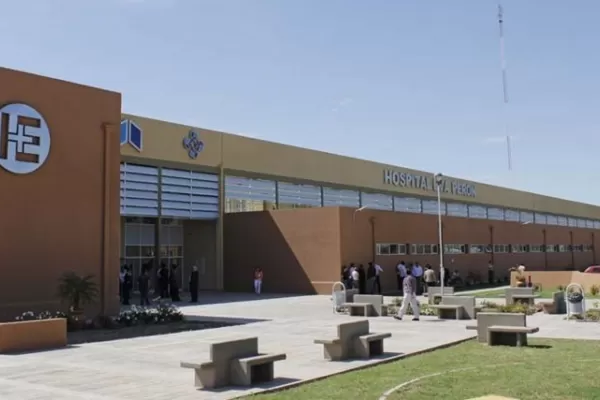 Accidente fatal entre un camión y una moto, en la rotonda del Este