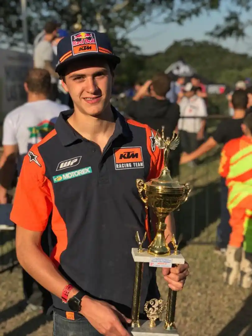 SOLIDARIO. José María Mercado se luce. 