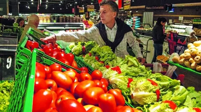 Macri instó a los consumidores a que caminen para buscar mejores precios