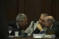 Alperovich se libra de testificar en forma pública