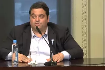 Debilitado, Jorge Triaca deja el Gobierno