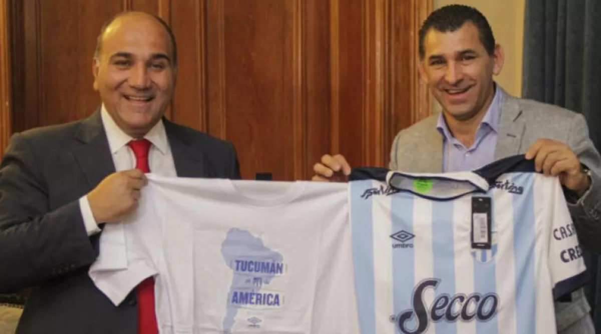 PARA LA FOTO. Manzur y Leito compartieron un encuentro en Casa de Gobierno después de la clasificación Decana a la Libertadores 2017. 