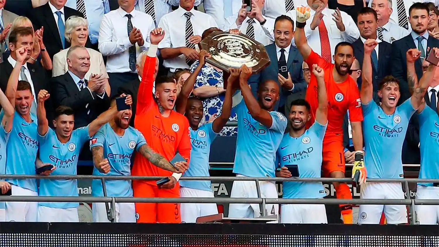 Hombre récord: el Kun Agüero marcó y superó los 200 goles en Manchester City