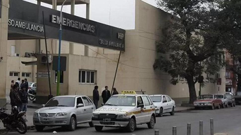 El hospital Ángel C. Padilla, donde fue derivado el hombre con heridas en una de sus sienes. 