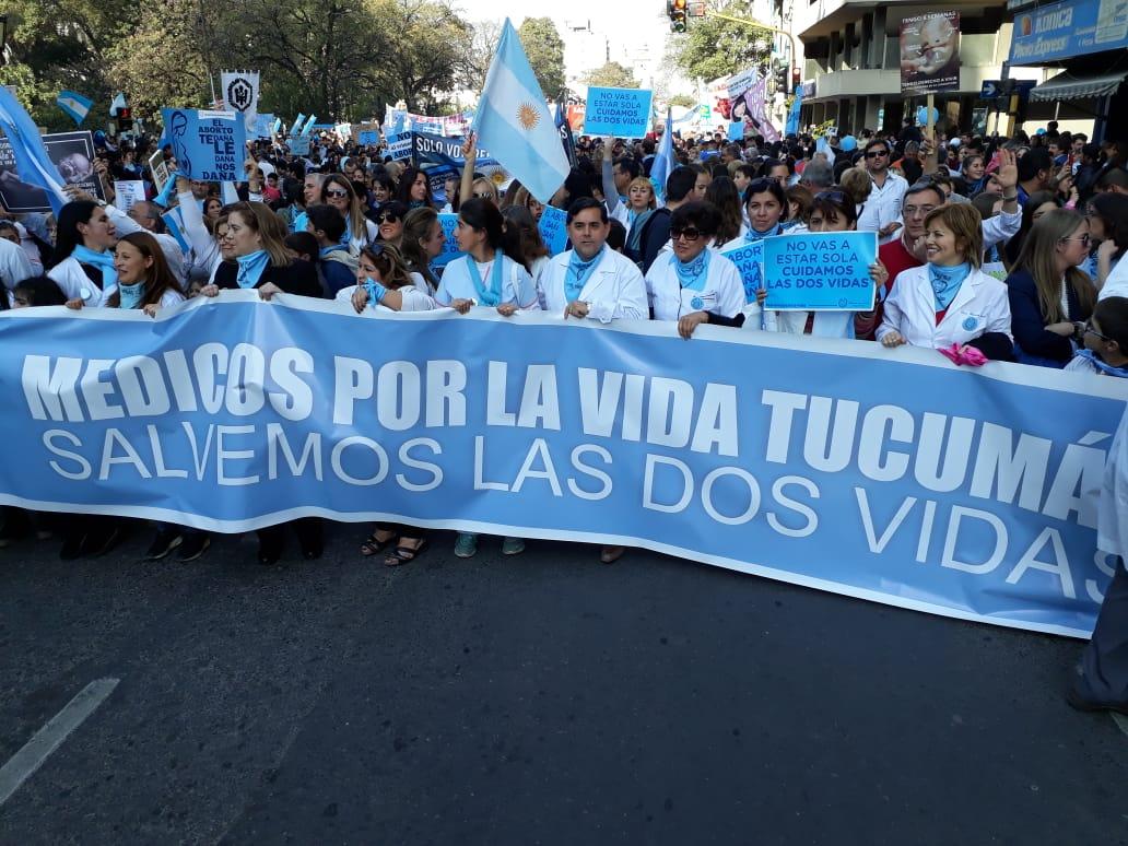 Miles de tucumanos marcharon en rechazo a la legalización del aborto