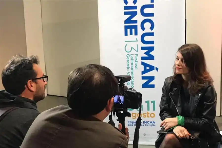 EN TUCUMÁN. Glezer durante su participación en la muestra.  