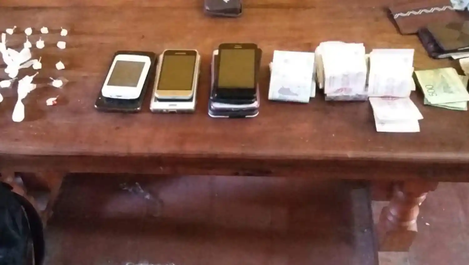 Desbarataron dos quioscos del Clan Farías en San Cayetano