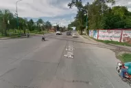 Lo apedrearon para robarle la moto pero logró escapar