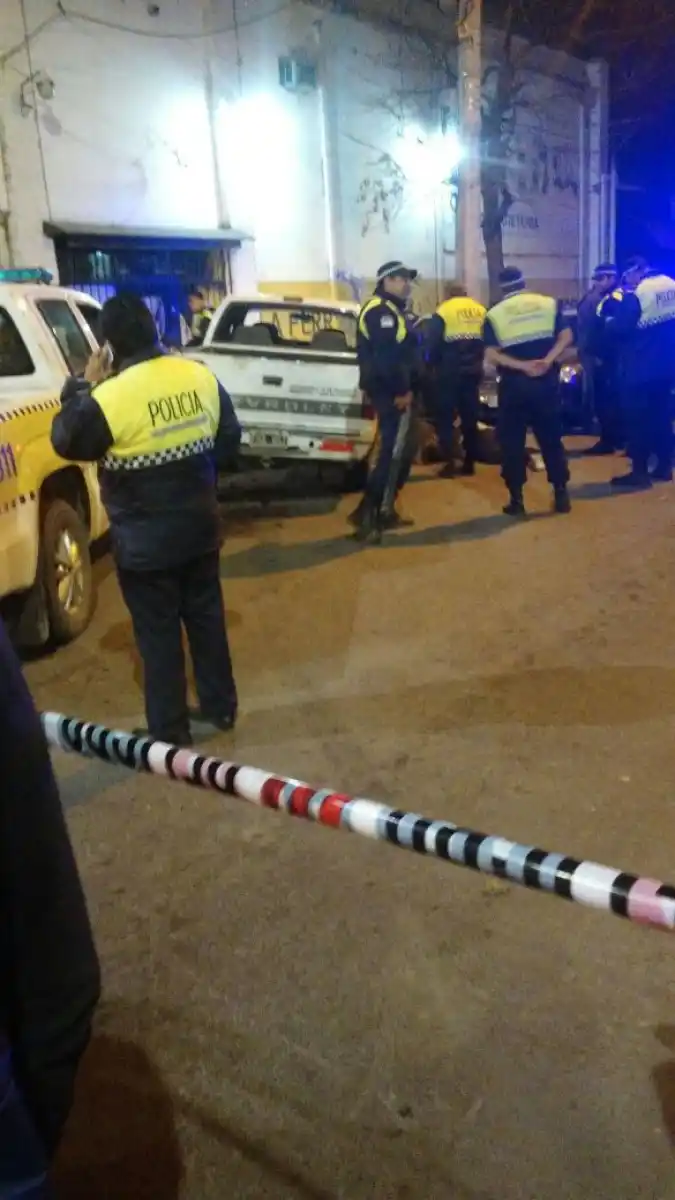 A los tiros le robaron la camioneta a El Gordo González y la Policía detuvo a los autores