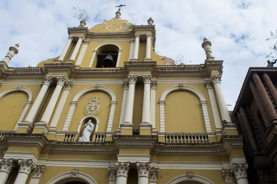 IGLESIA SAN FRANCISCO. La fachada de la iglesia.
