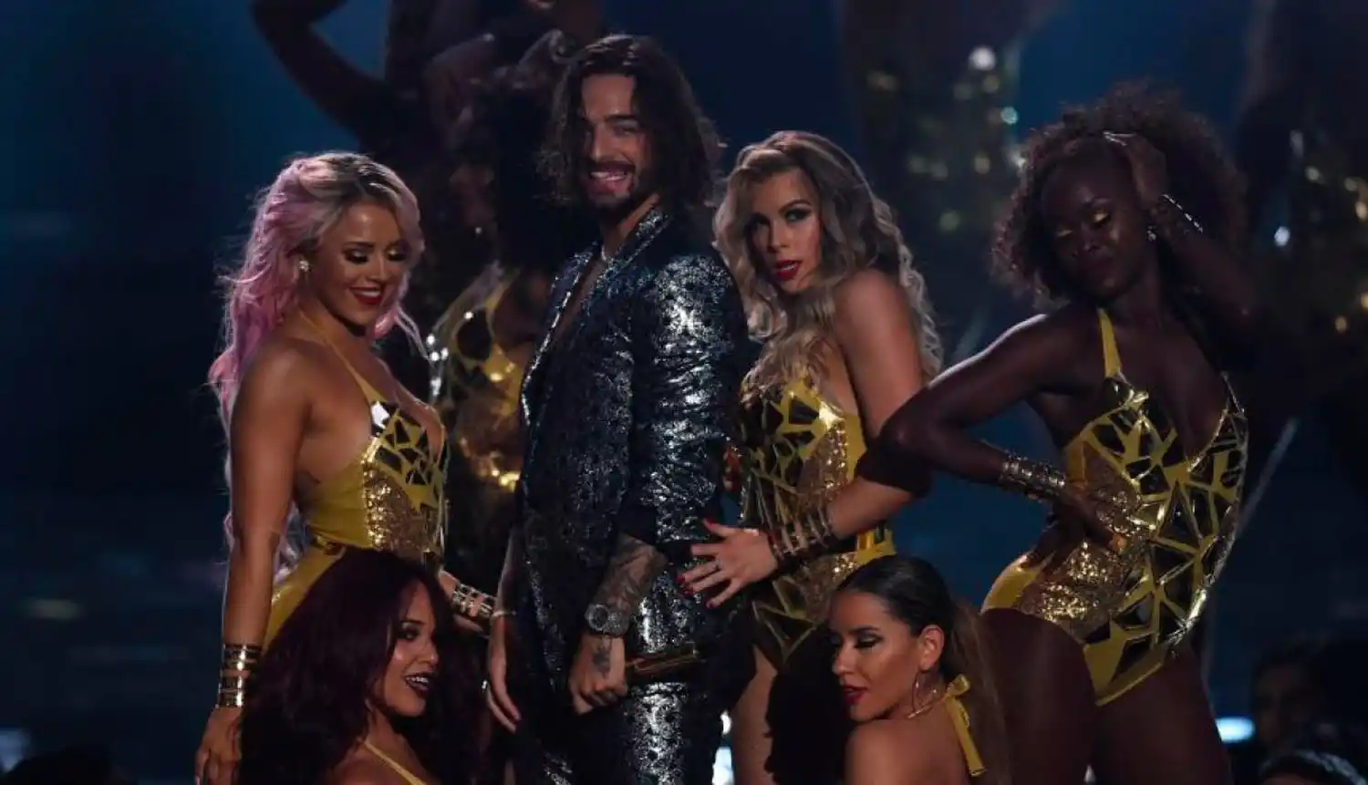 MALUMA. La actuación del colombiano en los premios.