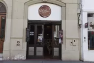 En los bares sufren por los “escruches” y los arrebatos