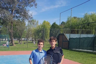 En el club Las Lomitas se inicia el torneo Pro Tour de tenis masculino