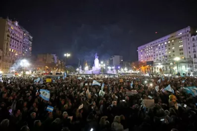 Una multitud condenó los actos de corrupción