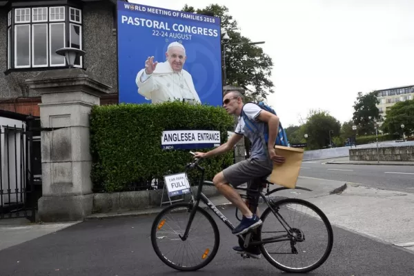 En Irlanda, el Papa escuchará a víctimas de abusos de curas
