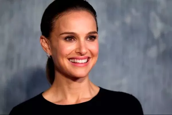 Natalie Portman dirigirá y protagonizará una película sobre gemelas