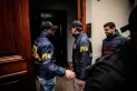 Las primeras imágenes de los allanamientos a Cristina Kirchner