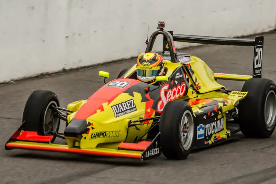 A PASO FIRME. El Ferreira Motorsport le entrega a Joaquín Rodríguez un auto impecable en cada competencia.