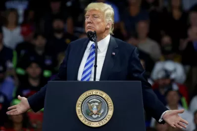 Trump pelea en varios frentes y se pone la nota más alta