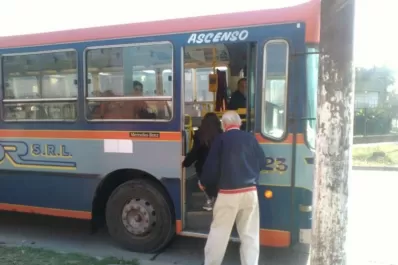 En barrio Terán esperar el colectivo es una “misión de alto riesgo”