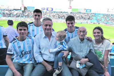 El fanatismo por el “Decano” se gesta de generación en generación