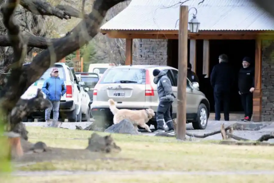 SECUESTROS. Ayer fue allanada por segunda vez la vivienda de El Calafate. OPI Santa Cruz / Francisco Muñoz