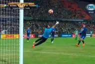 Mirá la impresionante atajada de Lucchetti, que evitó el segundo gol colombiano