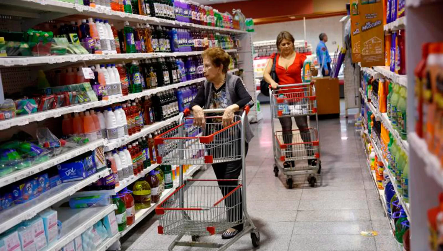 Empresas mayoristas suspenden entregas de productos a los supermercados