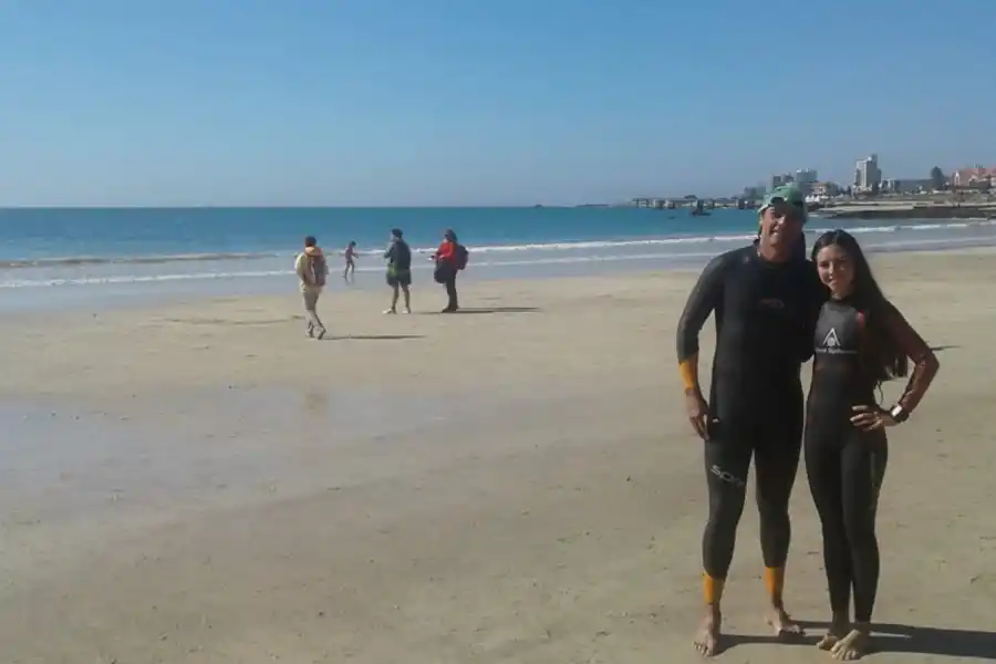 PUESTA A PUNTO. Melanie Centeno (derecho) está acompañada por su padre. gentileza foto SERGIO centeno