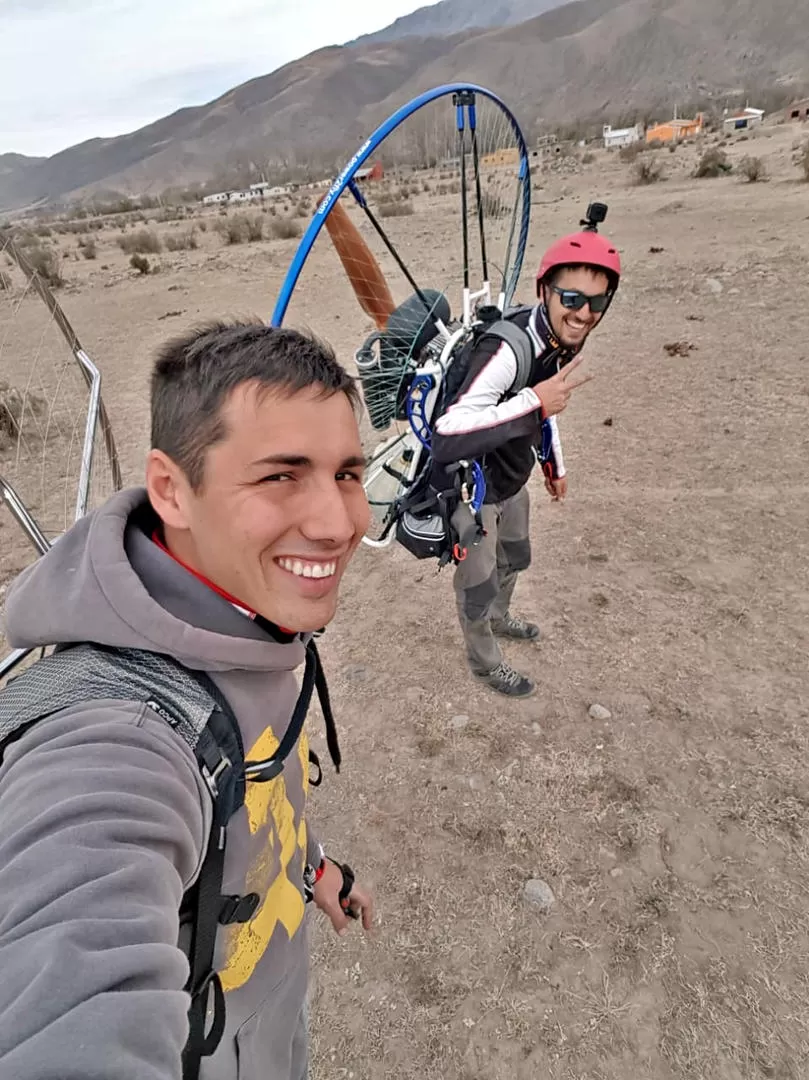 EN VUELO. Sobre las cumbres tucumanas, uno de los aparatos en pleno viaje a Tafí del Valle. gentileza: Ignacio Cataudella e Ignacio Ortiz