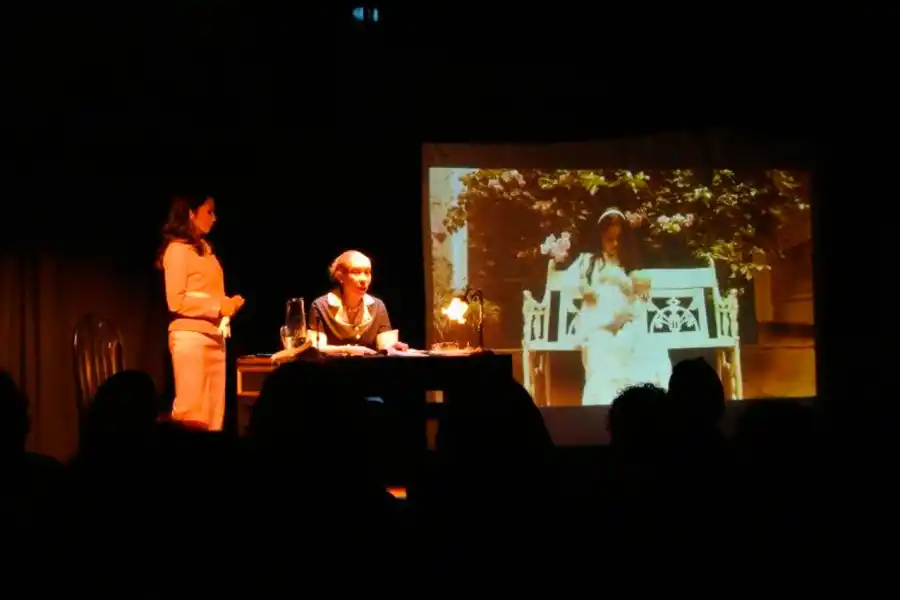 CENTRO CULTURAL. Obras de teatro, presentaciones de libros, encuentros musicales, se llevaban a cabo en el lugar.