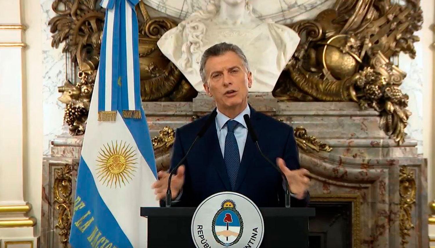EL DISCURSO PRESIDENCIAL. Mauricio Macri desde Casa Rosada habla de la situación Argentina.