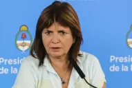 Bullrich señaló que importantes dirigentes usan Whatsapp para promover saqueos  