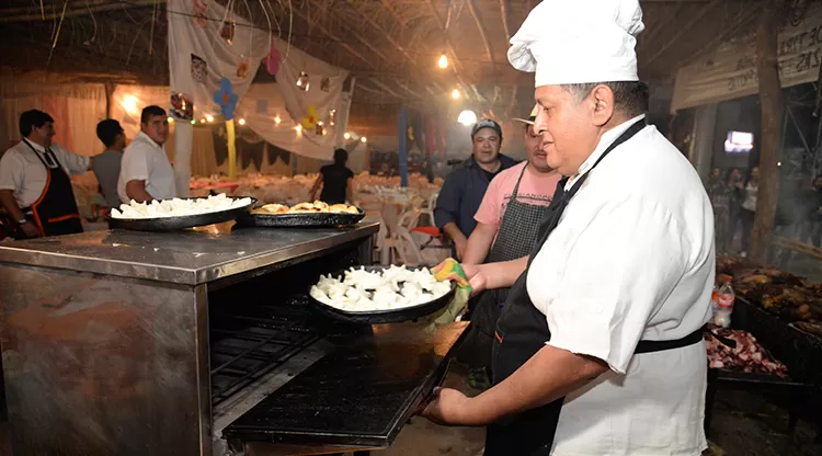 Más de 25.000 personas disfrutaron de la apertura de la Fiesta de la Empanada