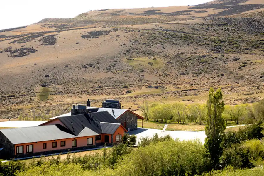 Excavan una estancia de Lázaro Báez donde habría dinero enterrado