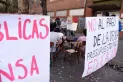 Pese a la advertencia de un descuento, docentes de la UNT sostienen el paro