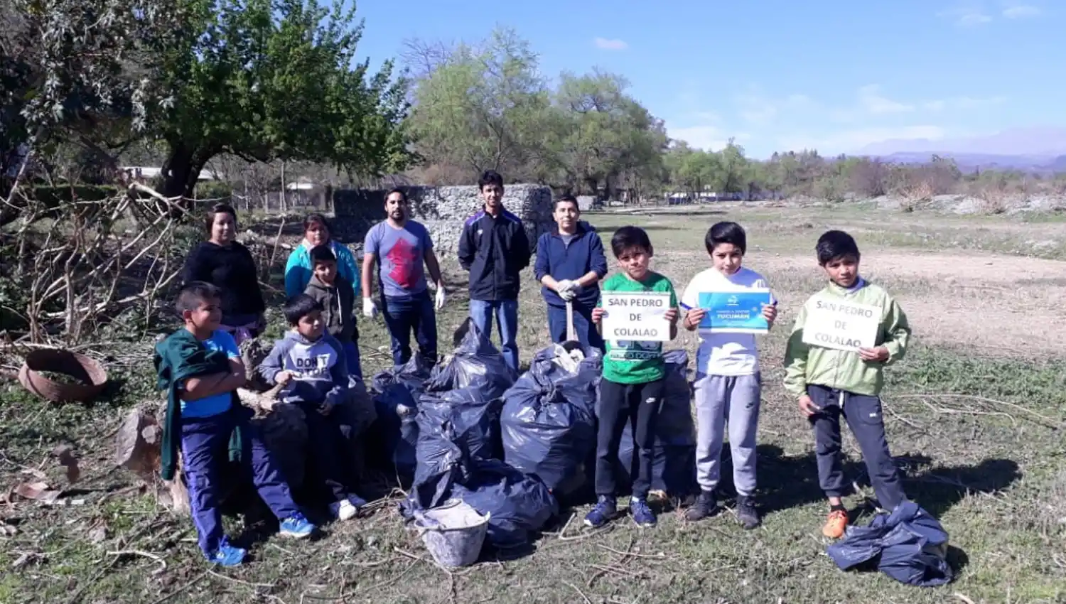 Miles de tucumanos aprovecharon el sábado para salir a limpiar la ciudad