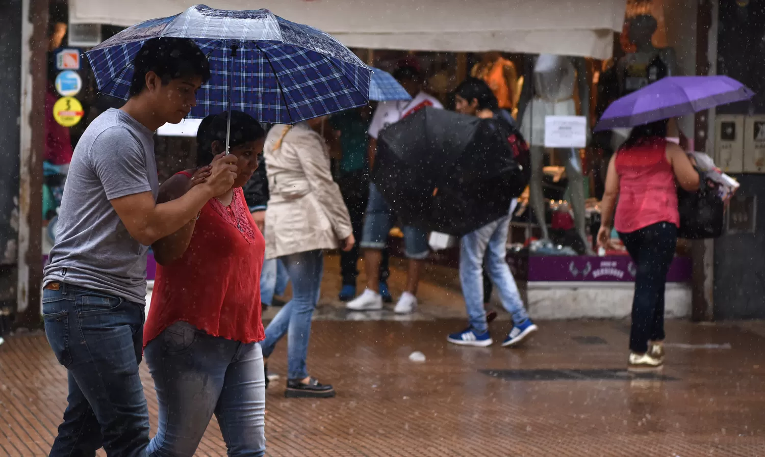 La lluvia amenaza con arruinar los planes al aire libre de los tucumanos