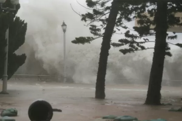 El supertifón Mangkhut ya dejó al menos 100 muertos en Filipinas y Hong Kong