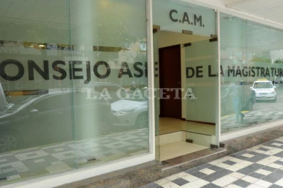 Consejeros cierran y abren nueve concursos