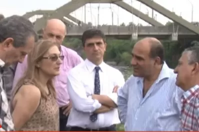La caída de otro puente: Falivene no descarta “causas externas”