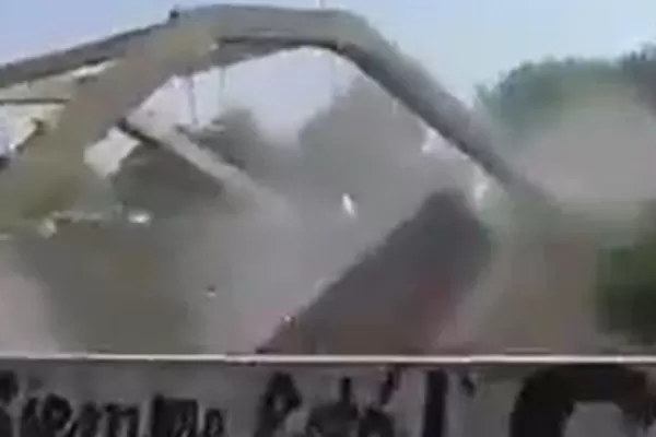 Susto y desesperación: el video de los segundos posteriores a la caída del puente