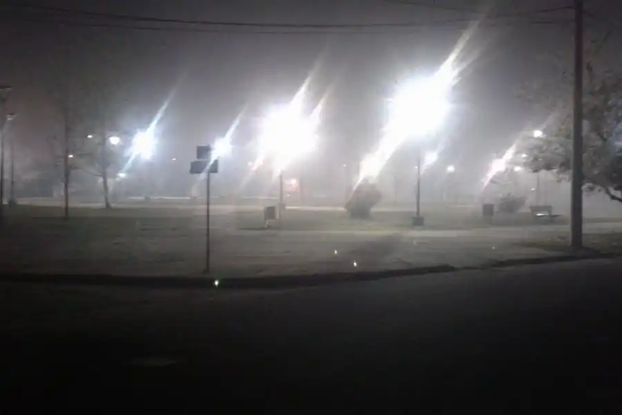 La quema de caña y de pastizales inundó Lomas de Tafí de humo y olor a quemado