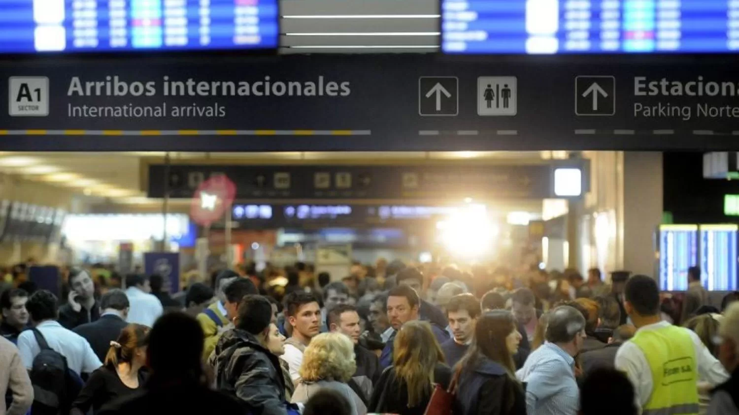 CANCELACIÓN DE VUELOS. Miles de pasajeros afectados por el paro #25S