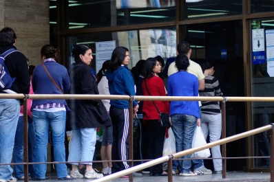 Qué hacer para conseguir efectivo durante el fin de semana largo