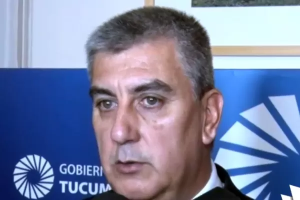 El policía debe soportar reacciones intolerantes, dijo el secretario de Seguridad